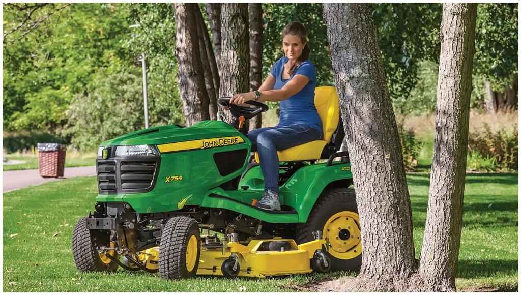 2025 John Deere X754 - Image 2