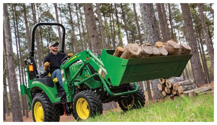 2025 John Deere 2032R - Image 4