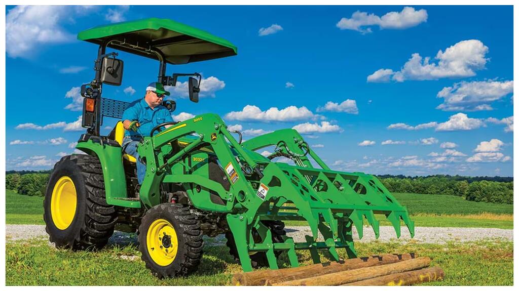 2025 John Deere 3032E - Image 3