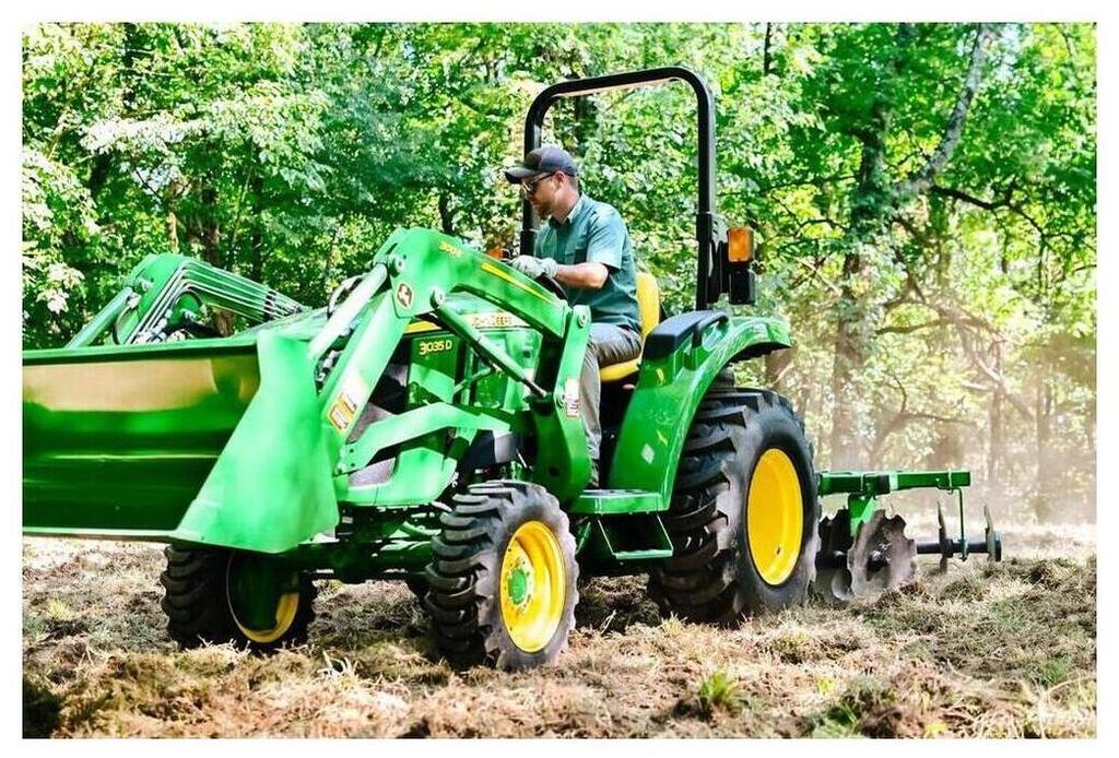 2025 John Deere 3035D - Image 3