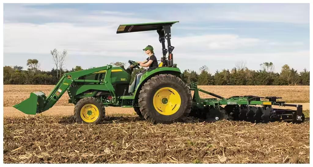 2025 John Deere 4052M - Image 3