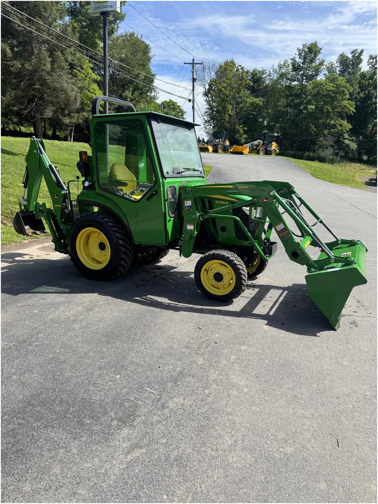 2023 John Deere 2038R - Image 3